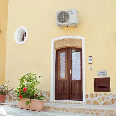 La Casa Di Pietra Tra Mare E Riserva