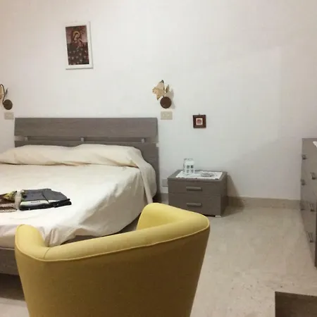 La Casa Di Pietra Tra Mare E Riserva Apartment *